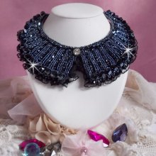Plastron-Halskette für Abendgarderobe, bestickt mit Swarovski-Kristallen und schwarzer Spitze in Haute-Couture-Optik